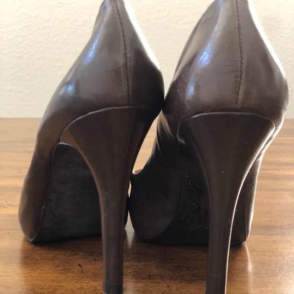 Guess - Picture 2 of 4